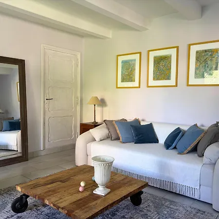 Maison Duplex Climatisée Avec Jardin -